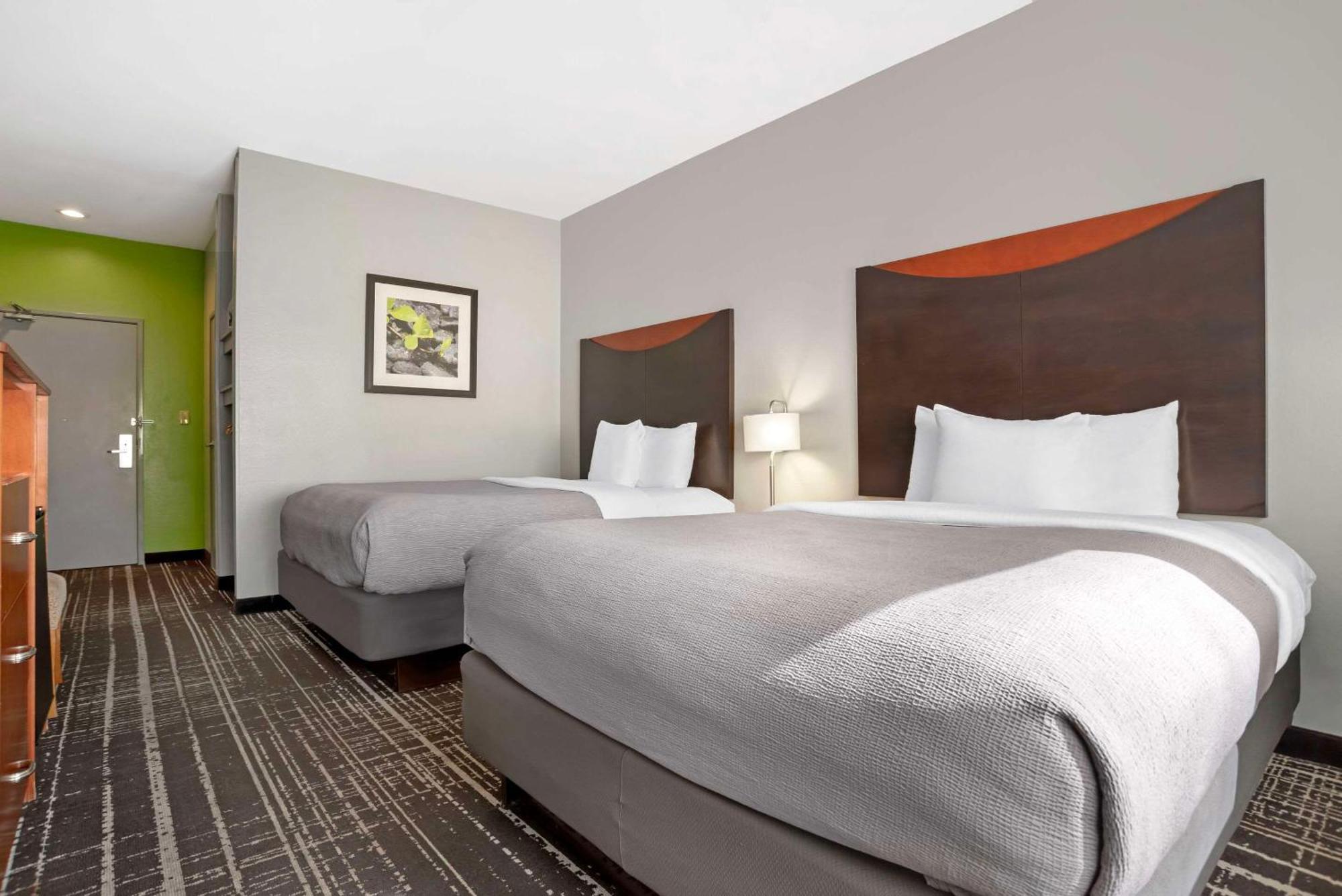 Quality Inn & Suites Birmingham - Highway 280 Eksteriør billede