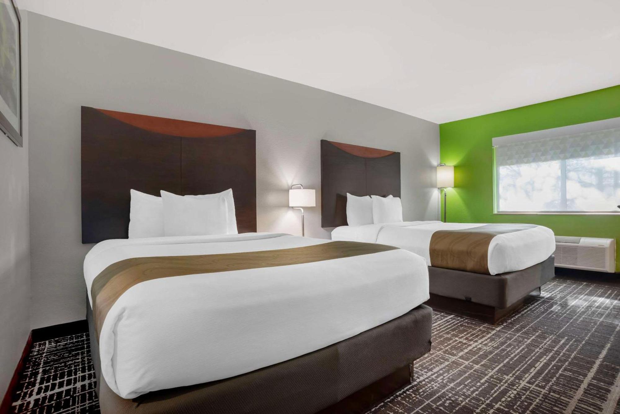 Quality Inn & Suites Birmingham - Highway 280 Eksteriør billede
