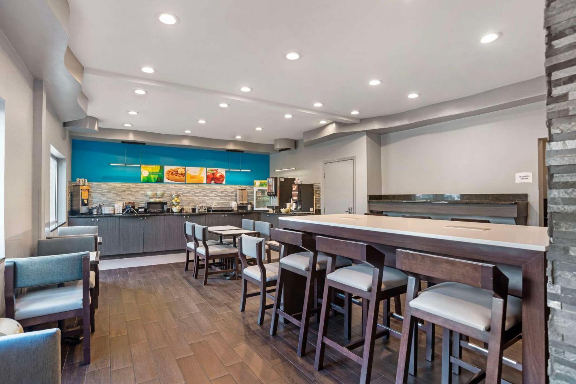 Quality Inn & Suites Birmingham - Highway 280 Eksteriør billede