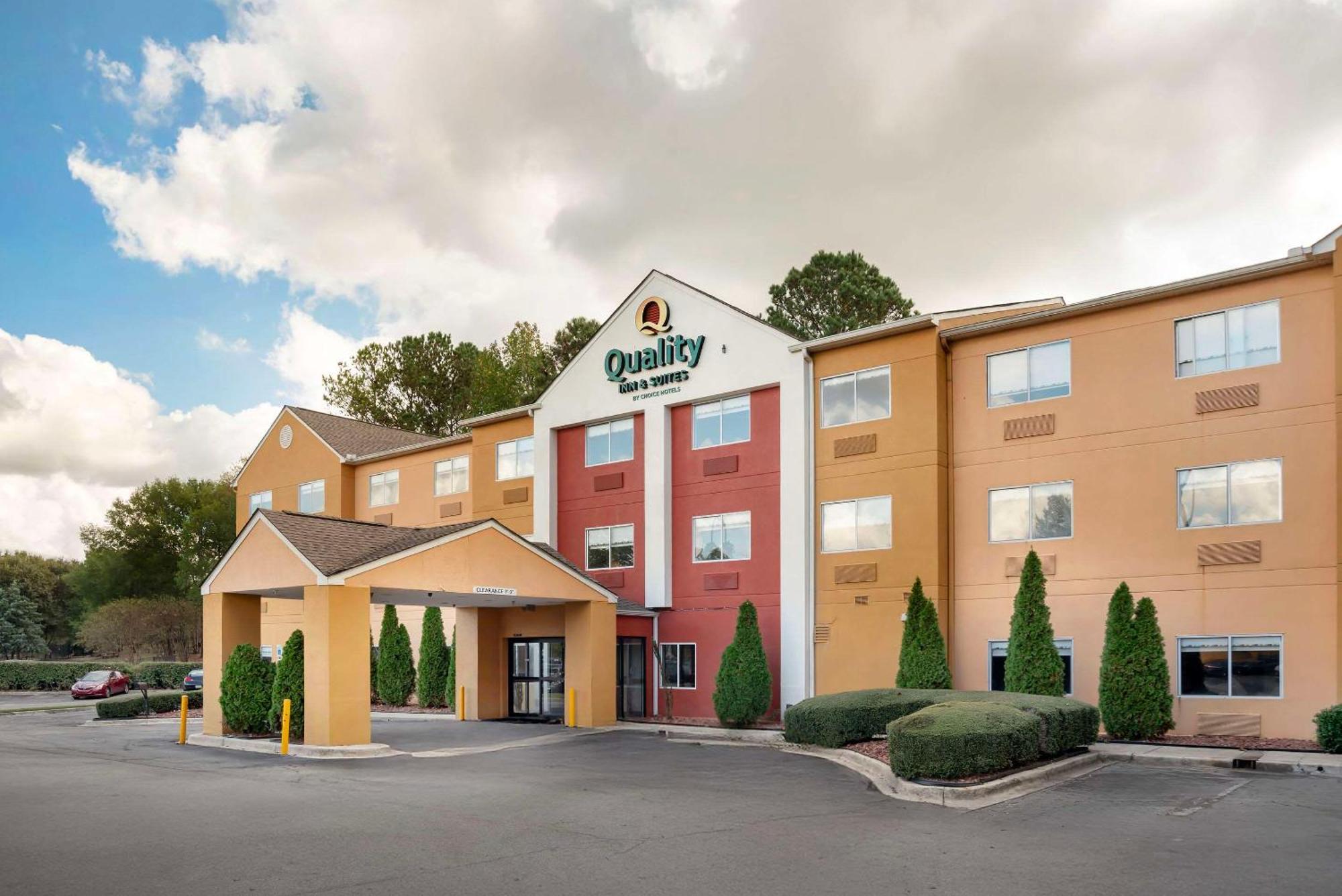 Quality Inn & Suites Birmingham - Highway 280 Eksteriør billede