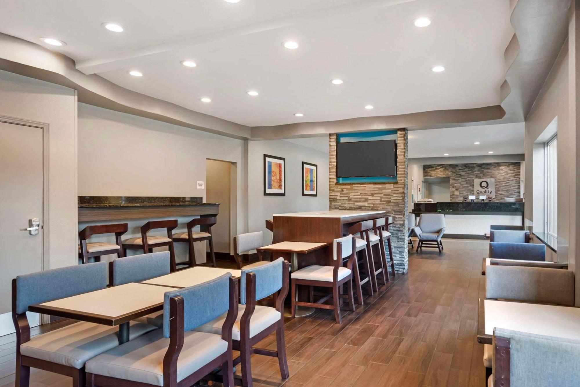 Quality Inn & Suites Birmingham - Highway 280 Eksteriør billede