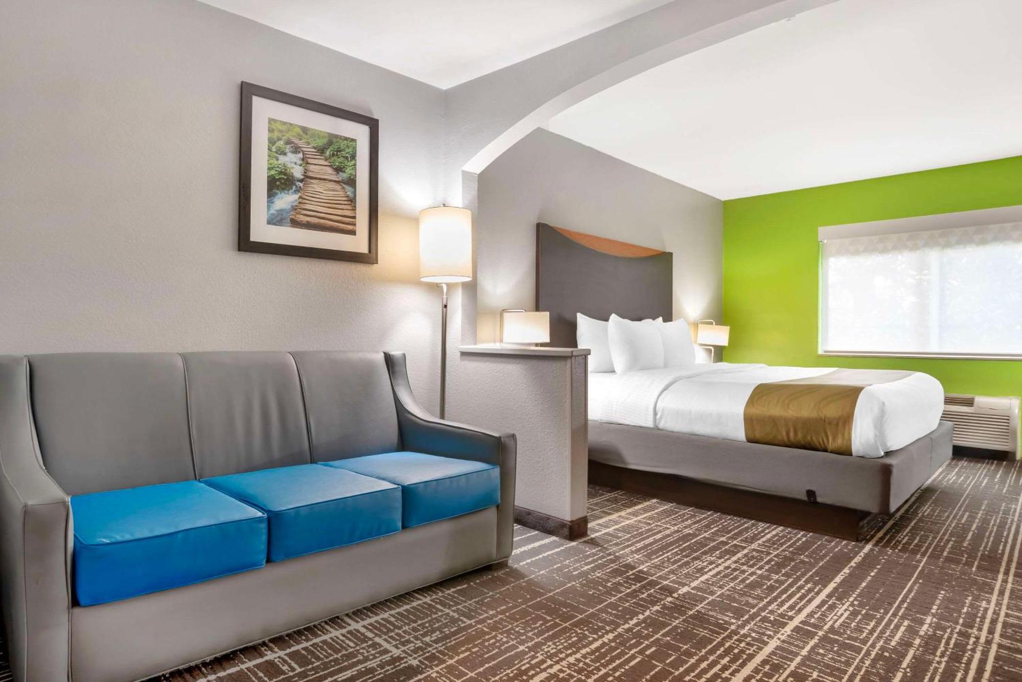 Quality Inn & Suites Birmingham - Highway 280 Eksteriør billede