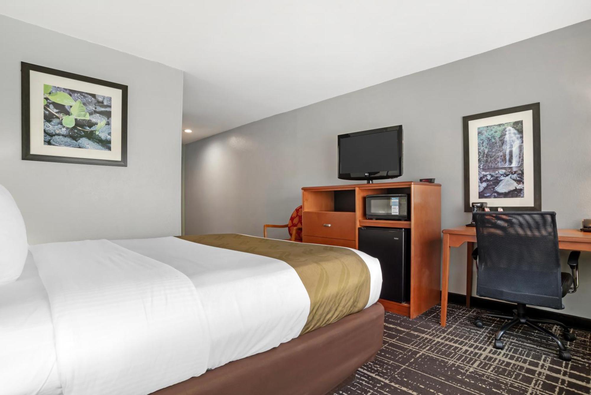 Quality Inn & Suites Birmingham - Highway 280 Eksteriør billede