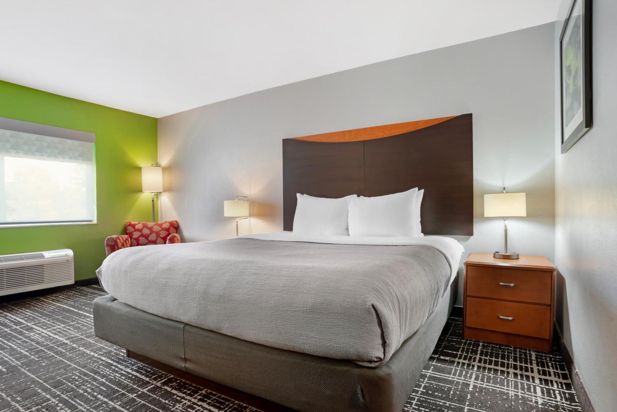 Quality Inn & Suites Birmingham - Highway 280 Eksteriør billede